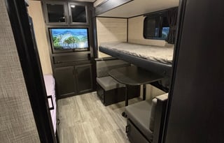 Brand NEW 2023 Jayco Jay Flight with Bunkroom