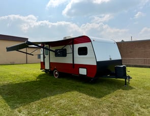 Old School Trailers Old School Trailers 818