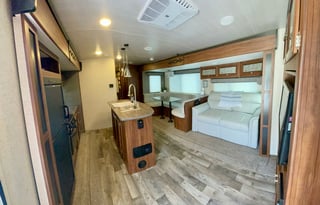 Ozzie’s Family  Camper Rental!