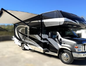 Coachmen RV Leprechaun 260DS Ford 450