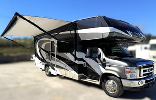 2020 Coachmen Leprechaun