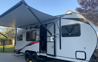 2020 Pacific Coachworks Powerlite 2114LE