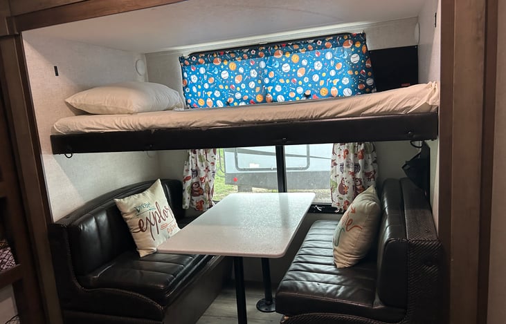bunk room, dinette converts to bed