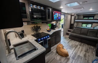 New Camper great for Families or Couples