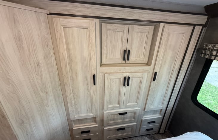 Armoire pic #2
