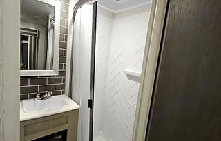 Fireside RV's FR Salem Platinum 31KQBTS Bunkhouse