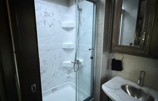 Bon-Bon - The Luxury Getaway RV