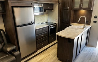 2022 Shasta RVs Phoenix Lite 30BH *Bunkhouse*