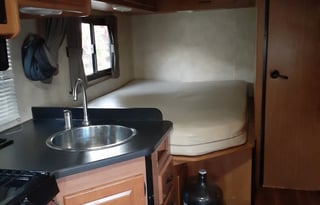 2013 Thor Motor Coach Four Winds 24C "Magic"
