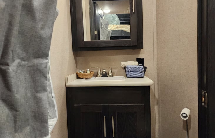 2nd bathroom in back bunk area