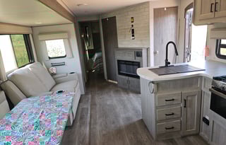 2024 Coachmen RV Catalina Legacy Edition 293TQBSCK