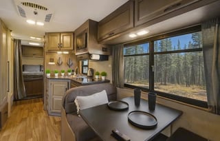 (#6) 30’ Adventure RV– Sleeps 6|Generator|Festival