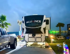 Alliance RV Valor 42V13