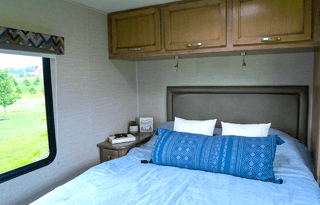 The CLASSY C: Beautiful NEW 2020 Jayco Redhawk SE