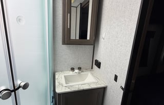 2021 Dutchmen RV Kodiak Ultimate 3321BHSL