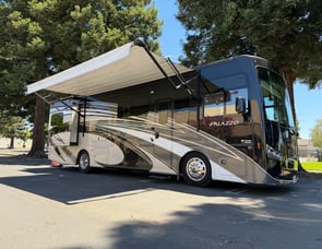 Thor Motor Coach Palazzo 33.2