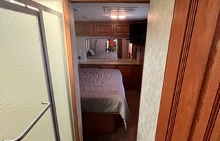 2003 Holiday Rambler Vacationer 34T
