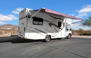 Your Home on Wheels: Stylish & Spacious Motorhome