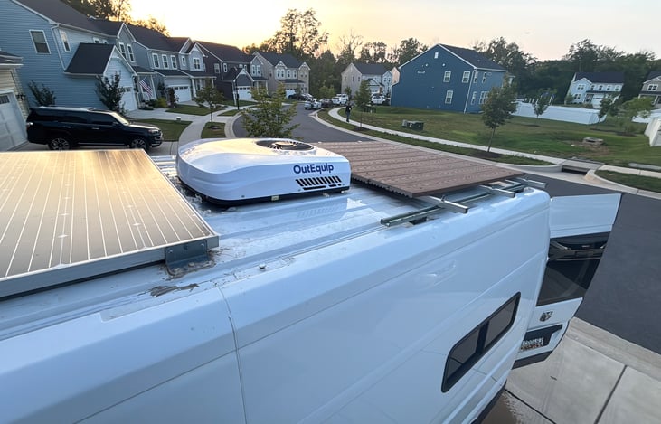 AC Unit - Stay cool at night!