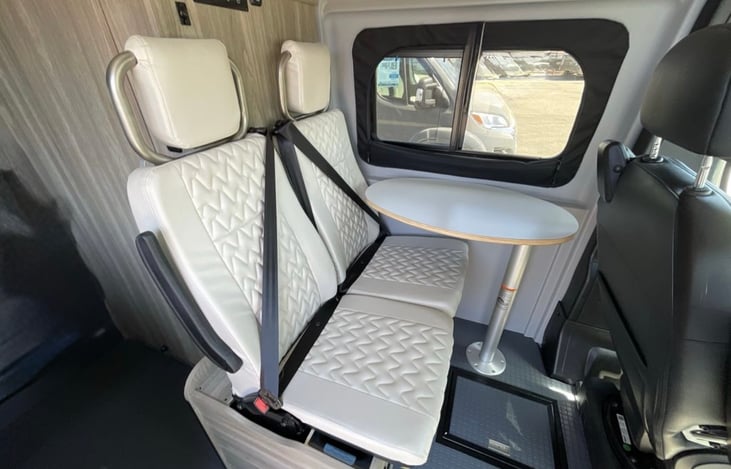 Passenger seats with table
