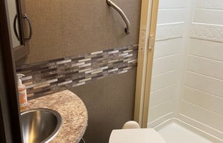 2018 ThorMotorCoach FreedomElite 24HE *New Solar*