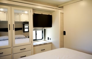 BRAND NEW Family Friendly Class A RV, Sleeps 8