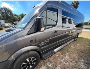 Dodge Winnebago Era Limited