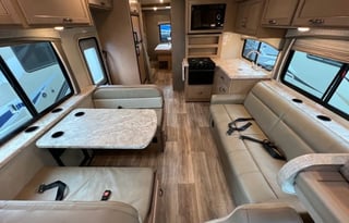 C9 Thor 10 Sleeper w Bunks! 2 Slides - WiFi Ebikes