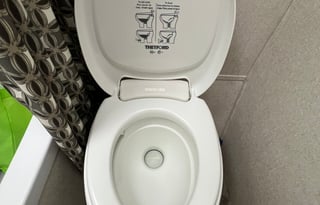 2018 Jay Flight - Queen bed 10” Serta Memory Foam