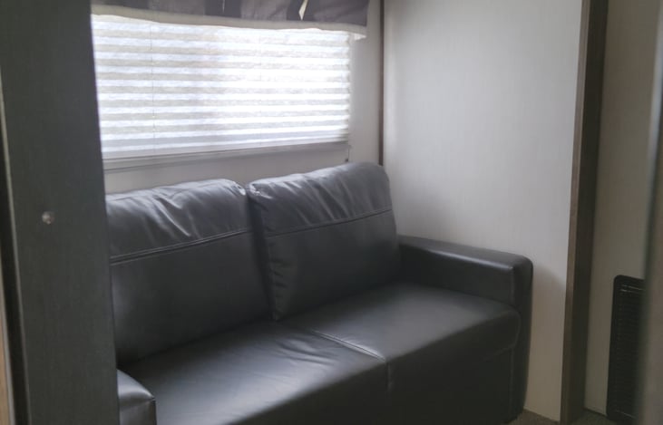 Bunk room pull out couch bed