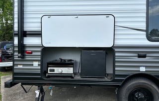 2021 Forest River RV Ozark 1650BHK