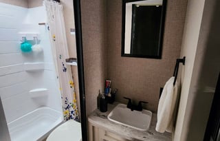 Book Your Family Get Away in our Jayflight 264BH