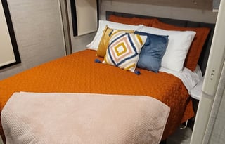 "Seoul Drifter" - 2022 Class C RV