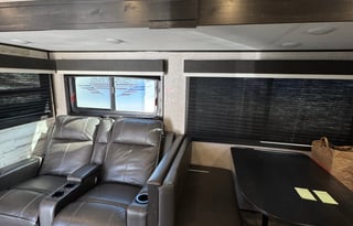 2022 Jayco Jayfether 25RB Perfect for Couples