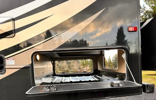 2022 Greyhawk Prestige 30Z – Sleeps 6 Comfortably