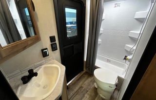 '24 Cherokee Grey Wolf Bunk House - Delivery ONLY