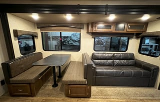 2017 Venture RV SportTrek 270VBH