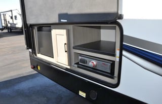 Luxury shadow cruiser