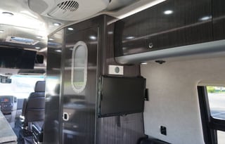 High-end Mercedes-Benz Airstream Interstate 3500 EXT