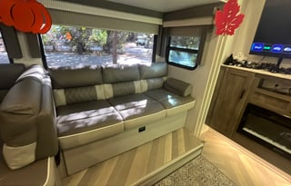 Joe & Carol's  33'Forest River sleeps up to 10