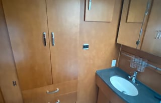 2017 Leisure Travel Unity U24MB