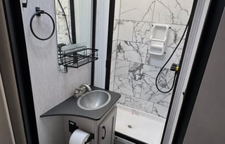 Explore the Country 2023 Coachman Freelander 22FT