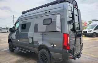 AWD All-Season "Astro" UNLIMITED MILES + Starlink