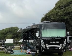 Thor Motor Coach Outlaw 38MB