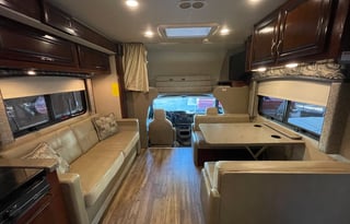 2017 Fleetwood RV Jamboree 30D