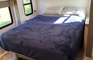 2023 (0453) Forest River Salem 36VBDS WK