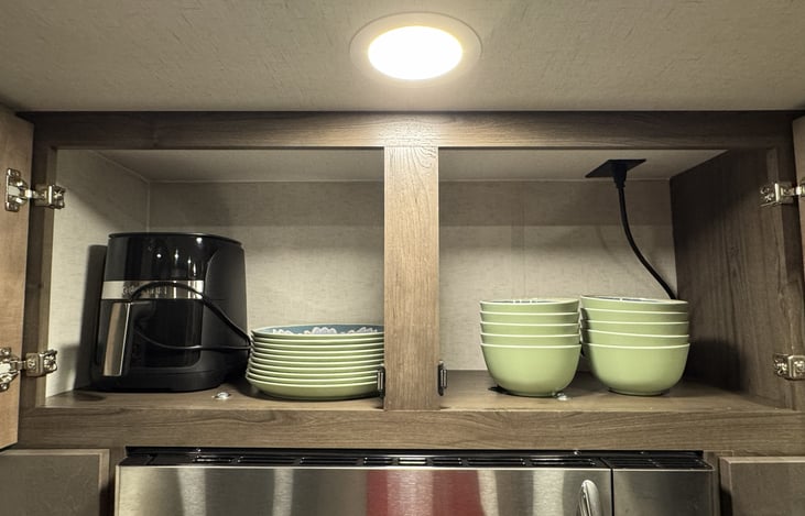Air Fryer, plates and bowls