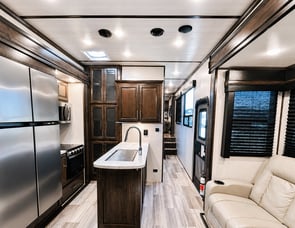Dutchmen RV Voltage 4271