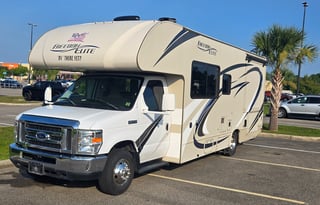 Thor Freedom Elite 26HE near Wilmington Beaches