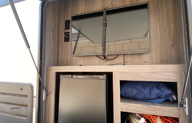 Outside Entertainment